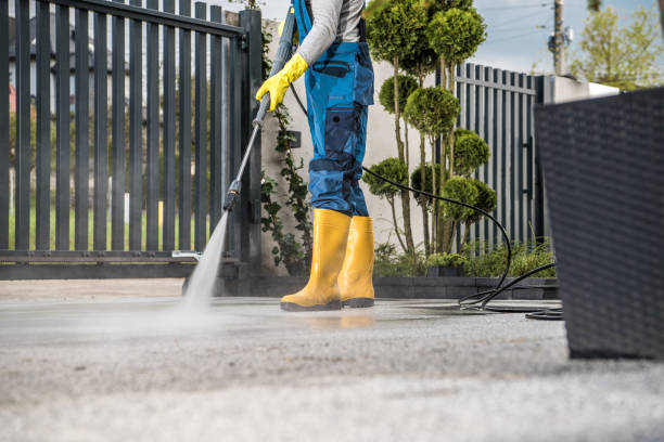 Why Choose Our Certified Pressure Washing Experts for Your Project Needs in Reeds Spring, MO?